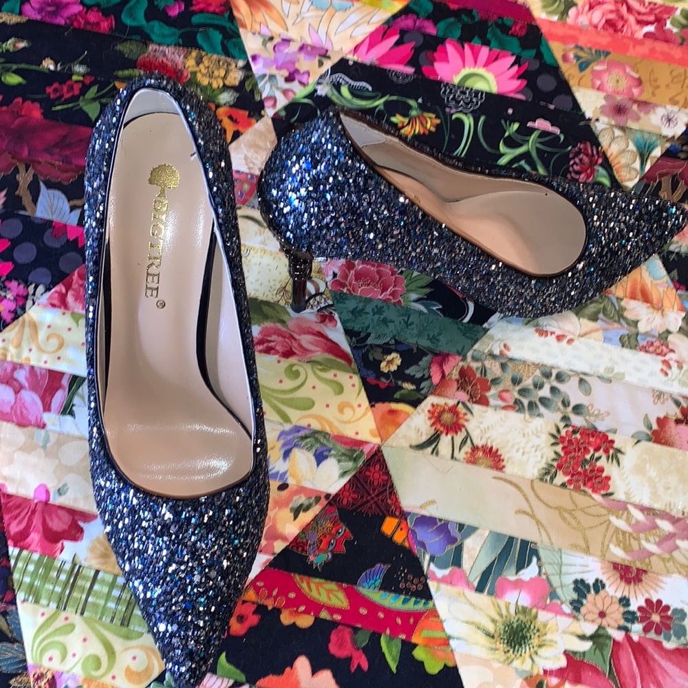 BIGTREE Glitter black pumps 4” heel EU 38 US 7/7.5